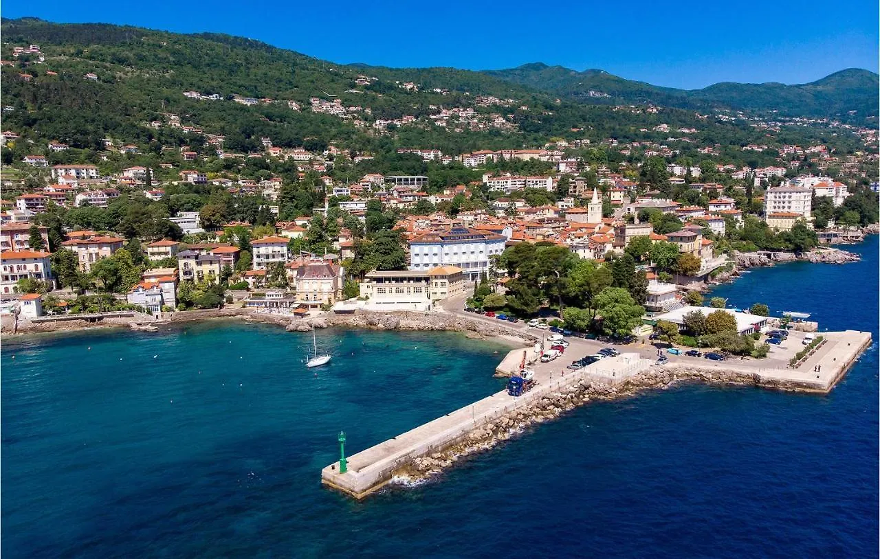 Beautiful Apartment In Lovran With Wifi 0*,  Croatia